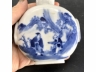 青花人物铺首鼻烟壶