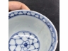 青花淡描冰梅纹茶碗