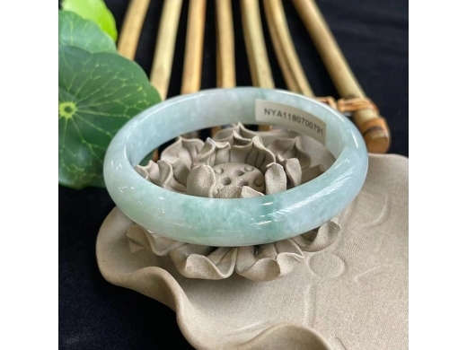 34飘花手镯