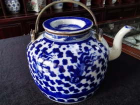 洋兰鱼藻纹茶壶