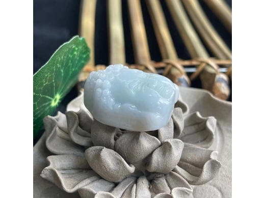 1翡翠佛头