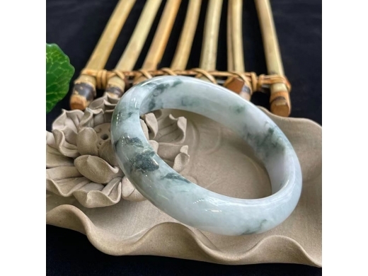 42飘花手镯