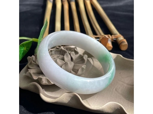 6宽版翠手镯