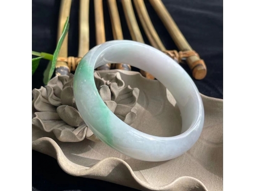 6宽版翠手镯