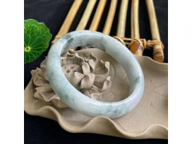 42飘花手镯