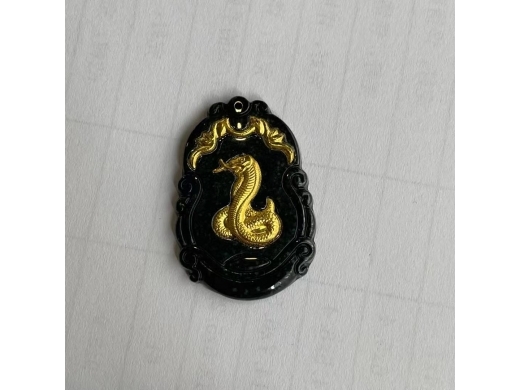 13墨翠千足金生肖蛇牌