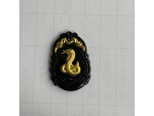 13墨翠千足金生肖蛇牌