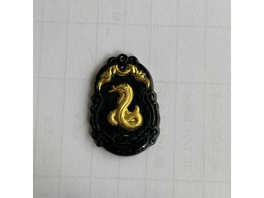 13墨翠千足金生肖蛇牌
