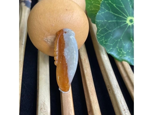 8黄翡挂件