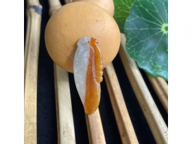 8黄翡挂件