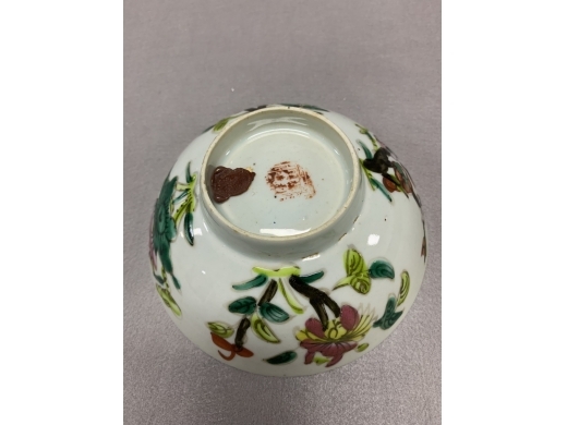 粉彩碗