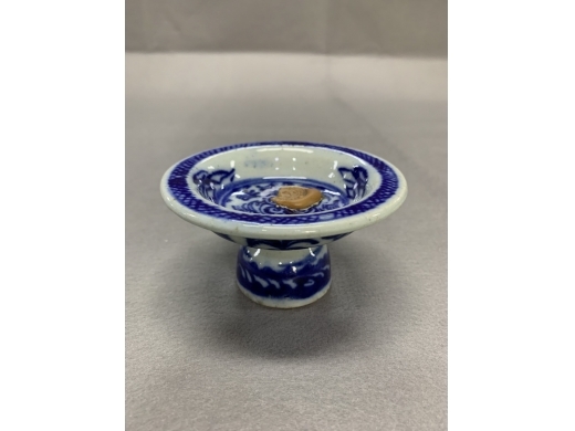 青花高足盘