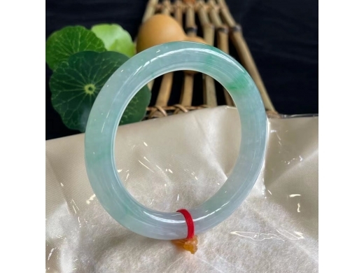 29圆条翠手镯