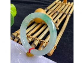 36翠手镯
