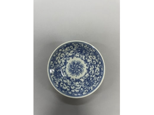 青花盘