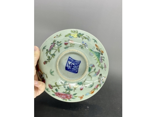 豆地广彩花蝶半碗