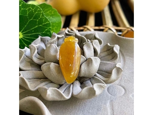 2黄翡挂件