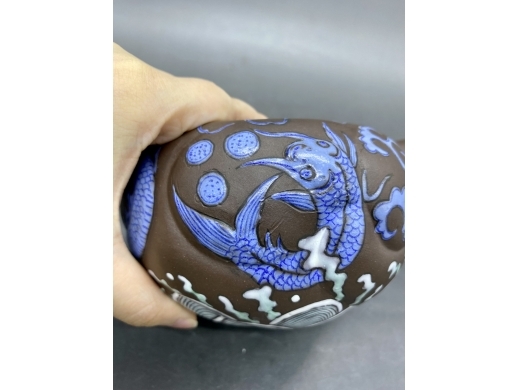 紫砂加彩云龙茶壶