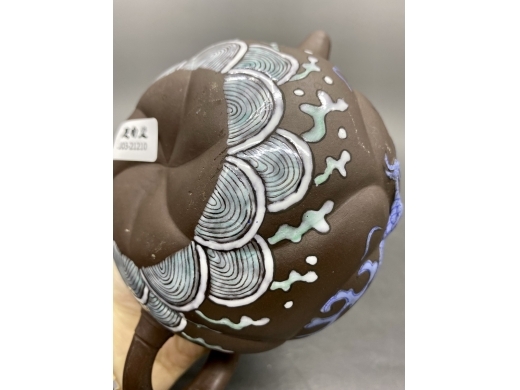 紫砂加彩云龙茶壶