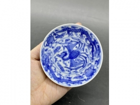 青花龙凤纹小碟