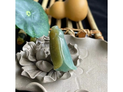 3黄翡玉兰花