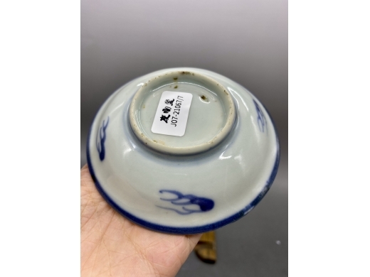 青花花卉纹小碟