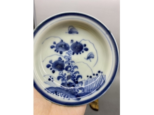 青花花卉纹小碟