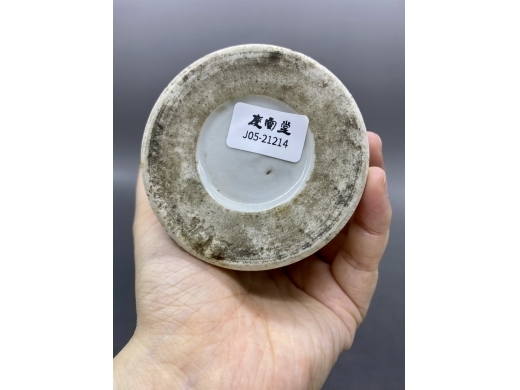 浅绛彩山水笔筒