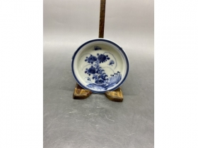 青花花卉纹小碟