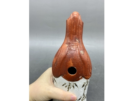 粉彩观音瓷塑