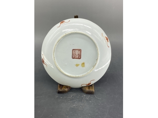 粉彩鹤鹿同春纹盘