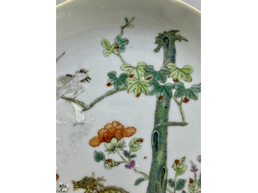 粉彩鹤鹿同春纹盘