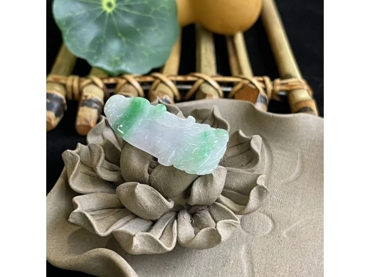 44翡翠白财