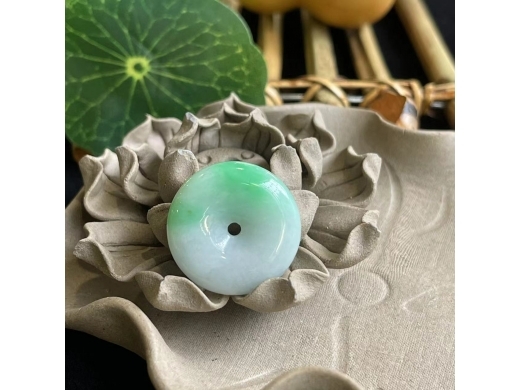 17翡翠平安扣