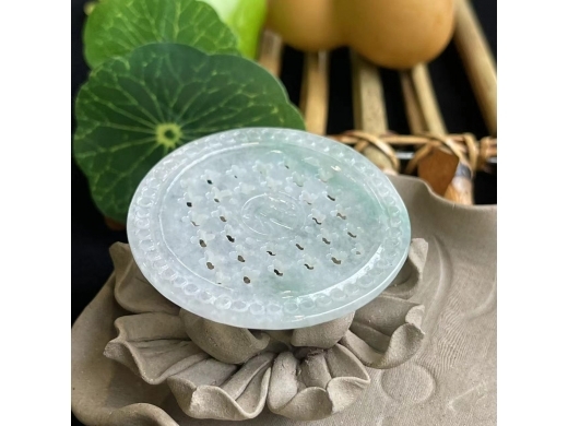 15翡翠圆牌