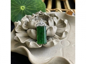 11翡翠牌