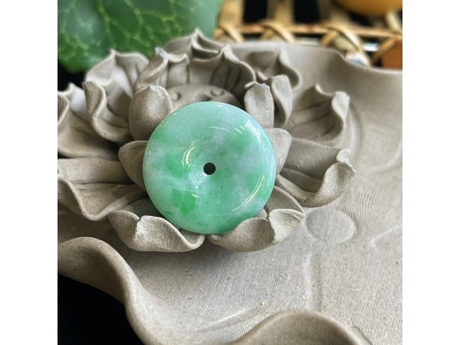 4翡翠平安扣
