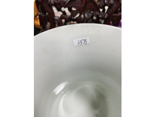 粉彩花卉花觚