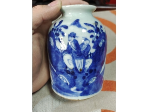 青花人物水盂