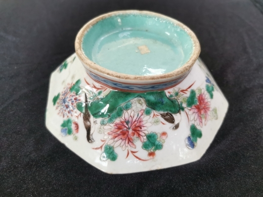 粉彩花鸟博古碗