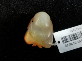白玉沁色佛像