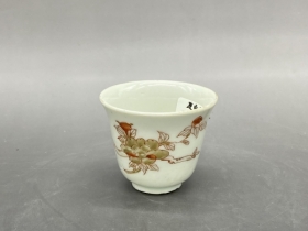 矾红描金花鸟铃铛杯