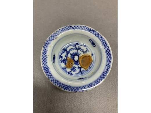 青花高足盘