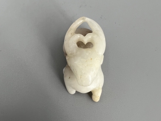 玉雕鹿形挂件