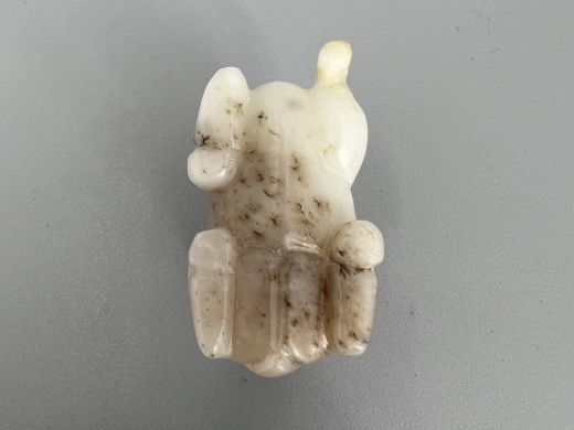 玉雕鹿形挂件