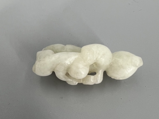 玉雕持莲童子挂件