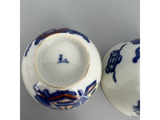 青花加彩博古纹杯