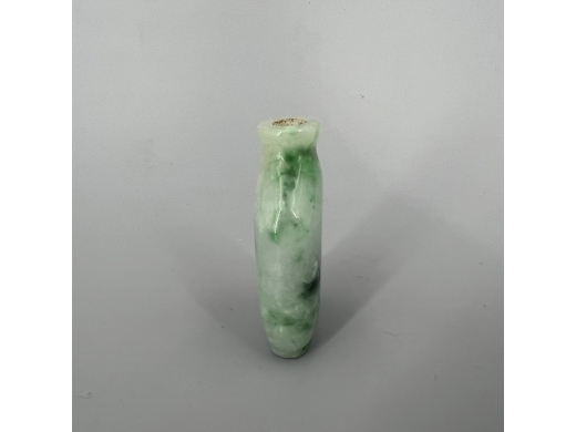 翡翠雕烟壶