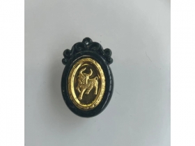 08墨翠千足金生肖牛