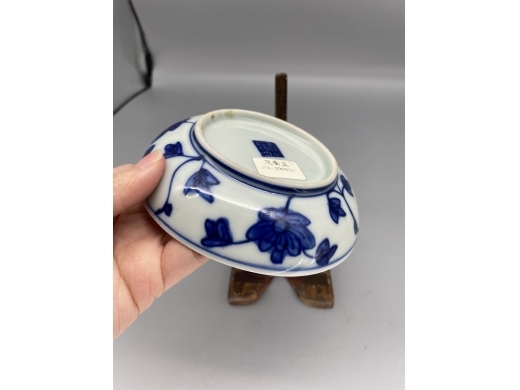 青花爵鹿封猴纹盘